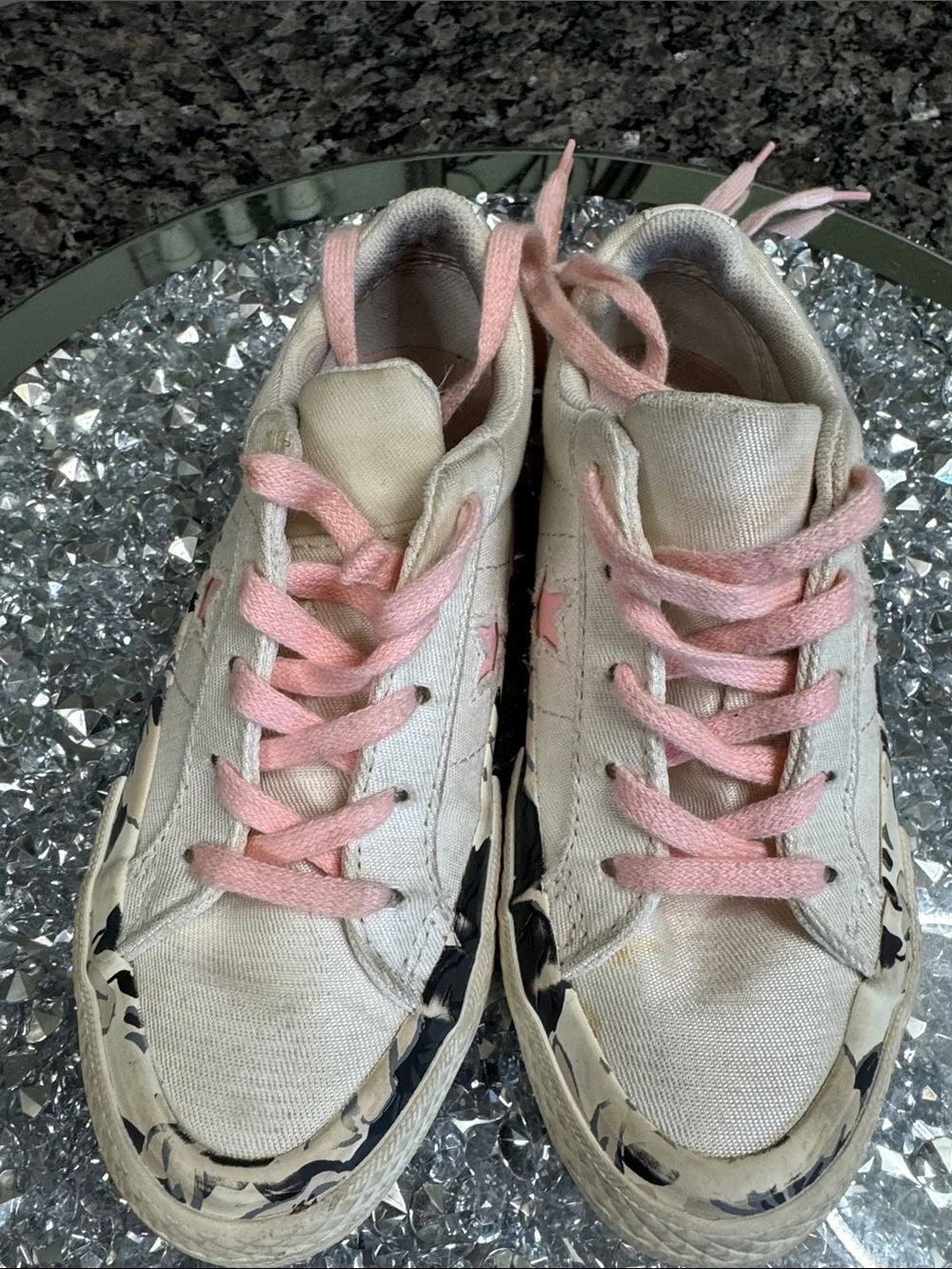Girls White Canvas Low-Top Sneakers with Pink Star and Floral Sole  11